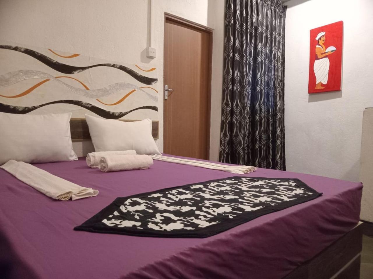 Yak City Apartments 康提 外观 照片
