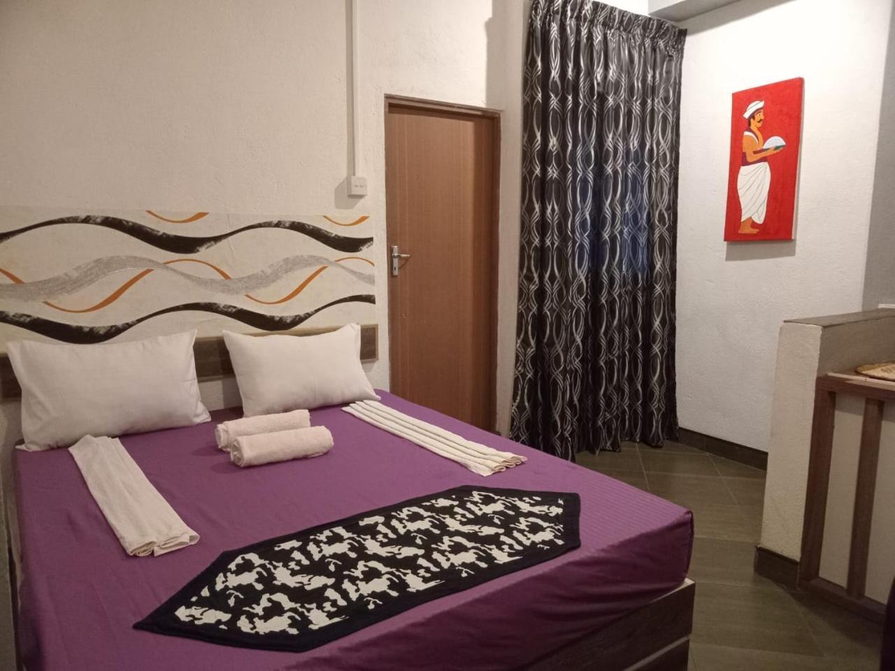 Yak City Apartments 康提 外观 照片